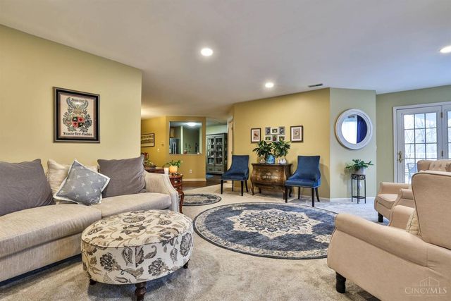 5161 Carriage Hill, Green Twp, OH 45248