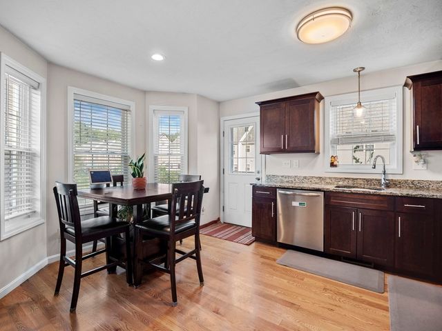27 Riley Rd 27, Tyngsborough, MA 01879