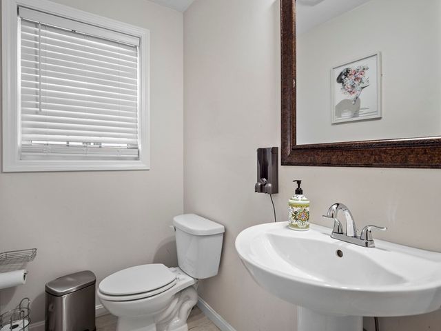 27 Riley Rd 27, Tyngsborough, MA 01879