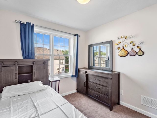 27 Riley Rd 27, Tyngsborough, MA 01879