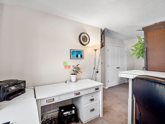 27 Riley Rd 27, Tyngsborough, MA 01879