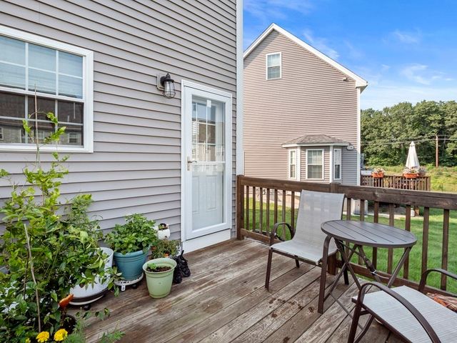 27 Riley Rd 27, Tyngsborough, MA 01879