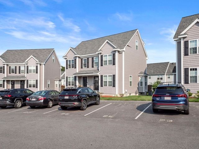 27 Riley Rd 27, Tyngsborough, MA 01879