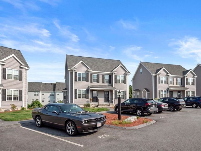27 Riley Rd 27, Tyngsborough, MA 01879