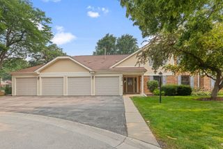 1022 Thorndale Court A2, Wheeling, IL 60090
