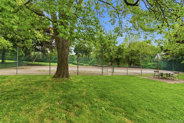 14 Oak Lane, Old Brookville, NY 11545