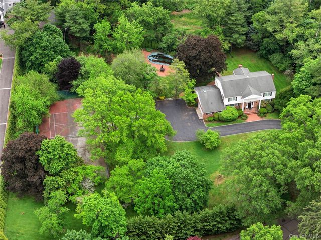 14 Oak Lane, Old Brookville, NY 11545