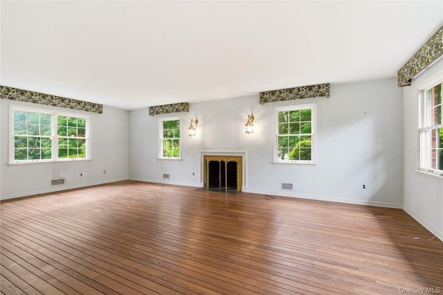 14 Oak Lane, Old Brookville, NY 11545