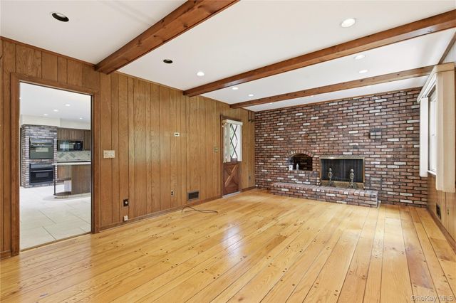 14 Oak Lane, Old Brookville, NY 11545