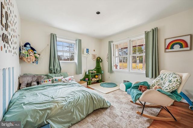 11712 SEVEN LOCKS RD, Potomac, MD 20854