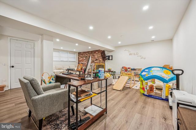 11712 SEVEN LOCKS RD, Potomac, MD 20854