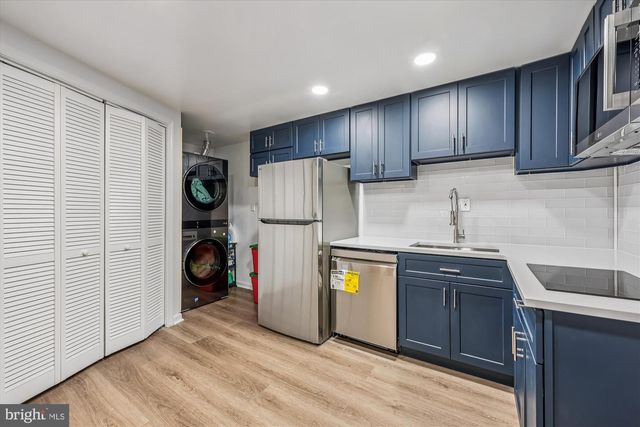 11712 SEVEN LOCKS RD, Potomac, MD 20854