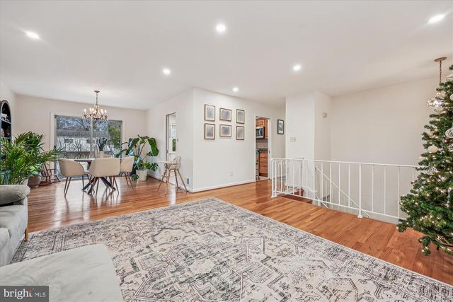 11712 SEVEN LOCKS RD, Potomac, MD 20854