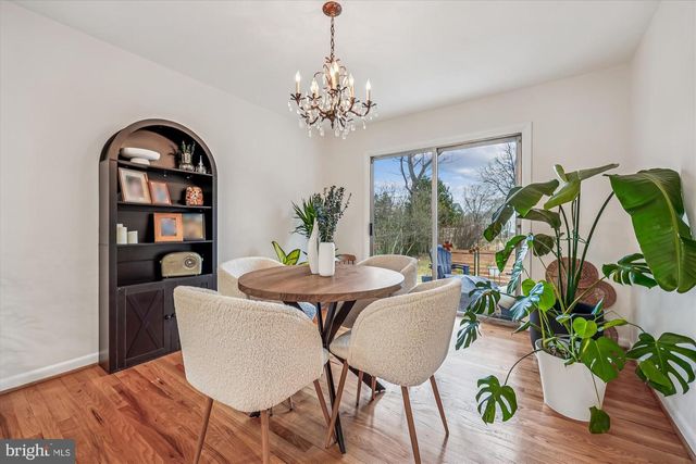 11712 SEVEN LOCKS RD, Potomac, MD 20854