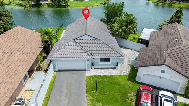 15037 Brighton Ln, Davie, FL 33331