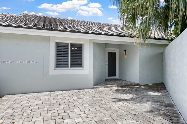 15037 Brighton Ln, Davie, FL 33331