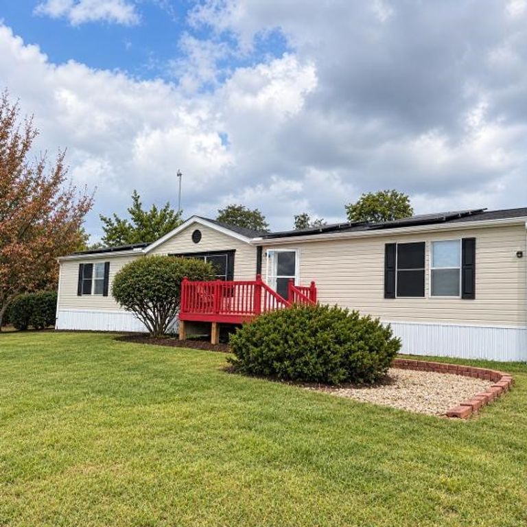 193 Blue Sky Lane, Springtown, TX 76082 — exterior