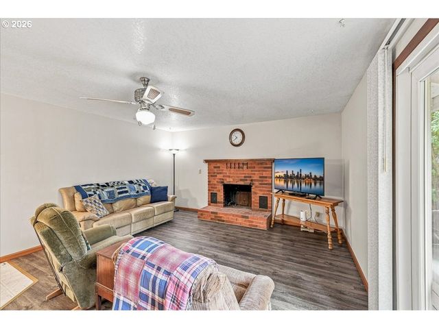 21088 Sw BLAINE Ter, Beaverton, OR 97003