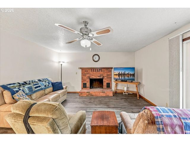 21088 Sw BLAINE Ter, Beaverton, OR 97003
