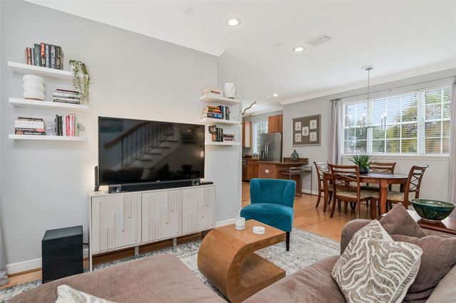 3025 W GROVEWOOD COURT 3, Tampa, FL 33629
