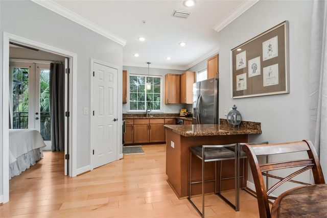 3025 W GROVEWOOD COURT 3, Tampa, FL 33629