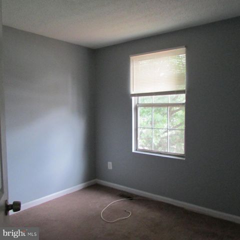 6809 MOUNTAIN LAKE PL, Capitol Heights, MD 20743