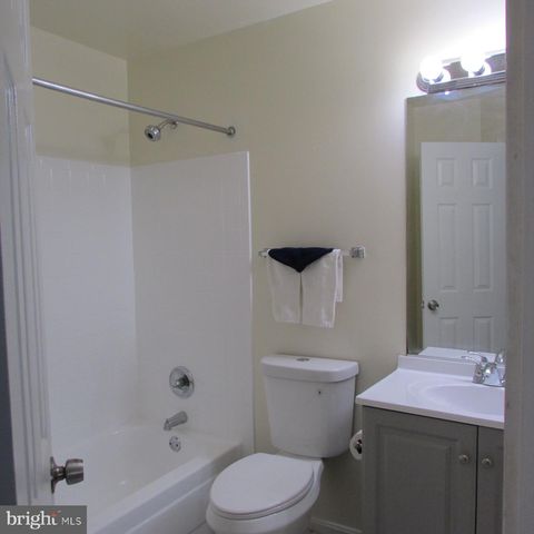 6809 MOUNTAIN LAKE PL, Capitol Heights, MD 20743