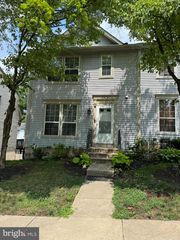 6809 MOUNTAIN LAKE PL, Capitol Heights, MD 20743