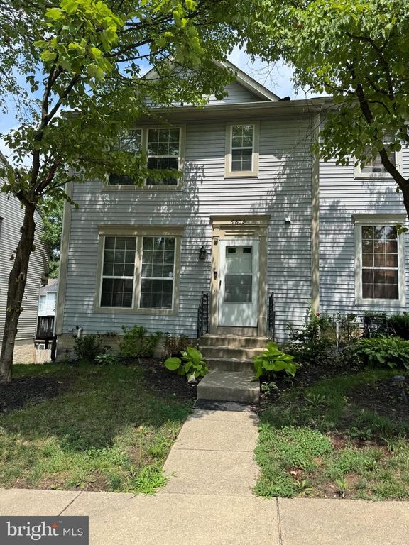 6809 MOUNTAIN LAKE PL, Capitol Heights, MD 20743