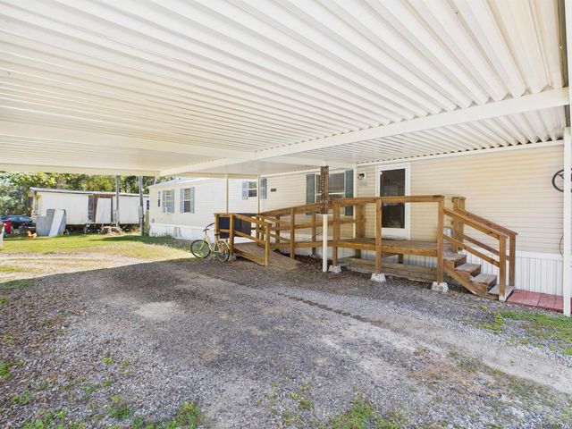 7618 Thames Dr, Denham Springs, LA 70706