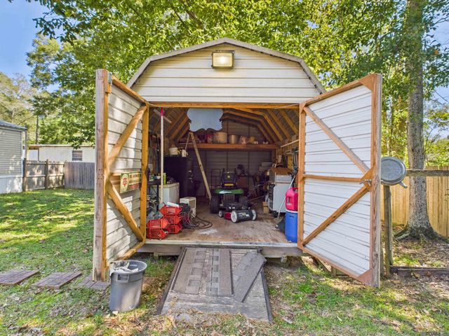 7618 Thames Dr, Denham Springs, LA 70706