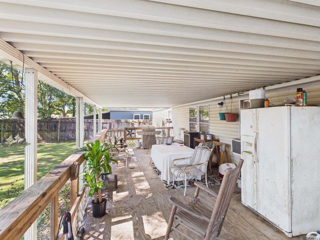 7618 Thames Dr, Denham Springs, LA 70706