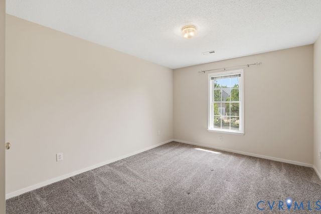 6113 Green Haven Dr, Mechanicsville, VA 23111