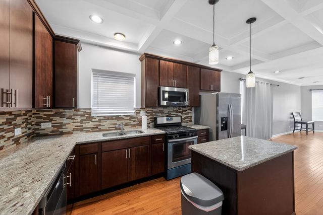 5718 W 63rd Place, Chicago, IL 60638