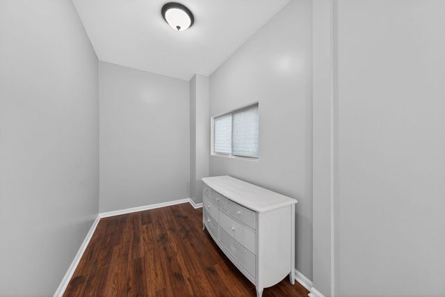 5718 W 63rd Place, Chicago, IL 60638