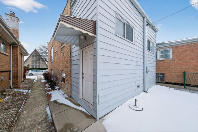 5718 W 63rd Place, Chicago, IL 60638