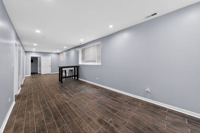 5718 W 63rd Place, Chicago, IL 60638