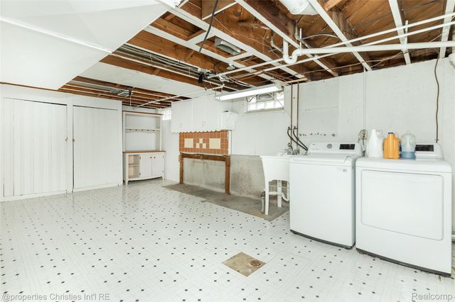 114 E Webster Road, Royal Oak, MI 48073