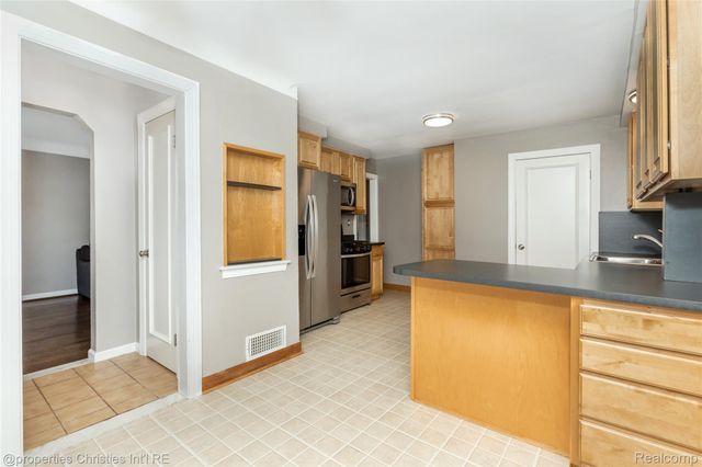 114 E Webster Road, Royal Oak, MI 48073