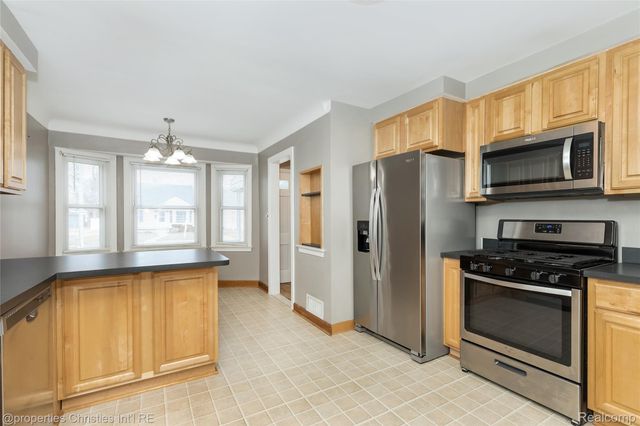 114 E Webster Road, Royal Oak, MI 48073