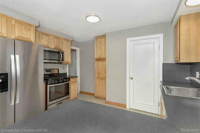 114 E Webster Road, Royal Oak, MI 48073