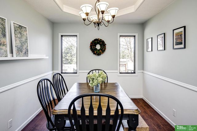 706 Joseph Drive, Papillion, NE 68046