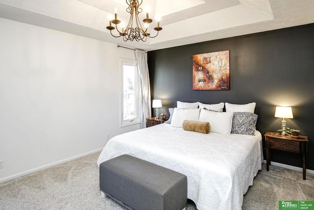 706 Joseph Drive, Papillion, NE 68046