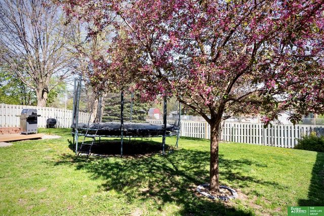 706 Joseph Drive, Papillion, NE 68046