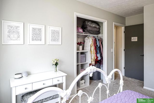 706 Joseph Drive, Papillion, NE 68046