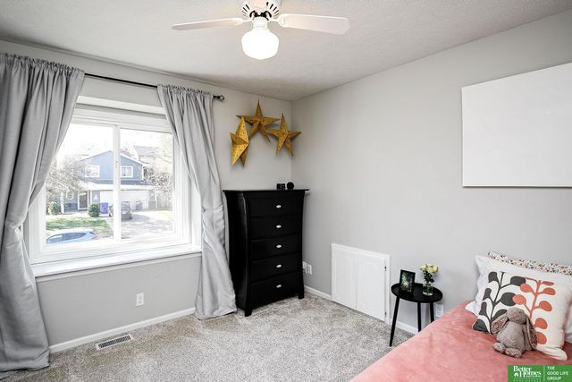 706 Joseph Drive, Papillion, NE 68046