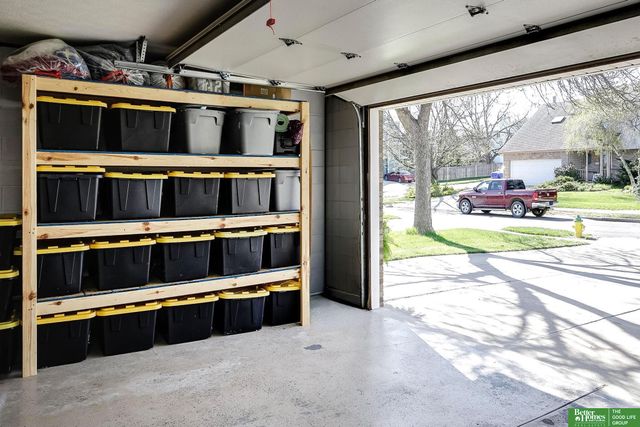 706 Joseph Drive, Papillion, NE 68046