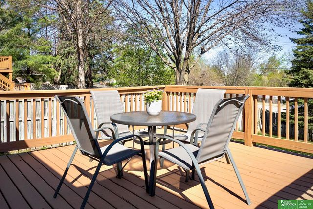 706 Joseph Drive, Papillion, NE 68046