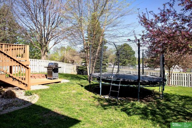 706 Joseph Drive, Papillion, NE 68046