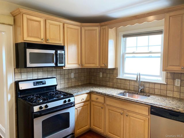 18 S Eckar Street, Irvington, NY 10533